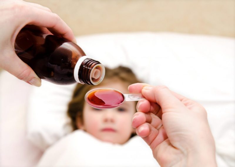 شراب السعال للأطفال قائمة من الأدوية الفعالة للسعال الجاف والرطب للأطفال
